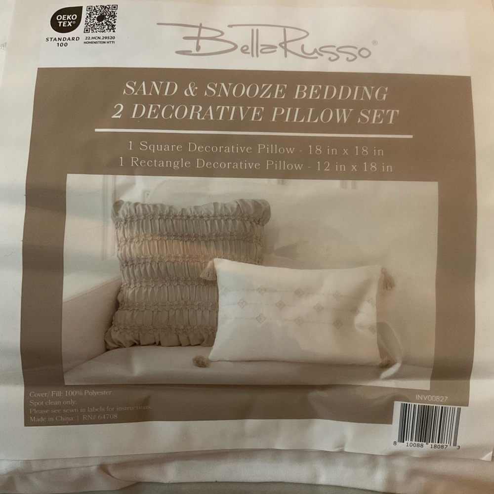 New in Packaging Designer Bella Russo 2 Decorative Pillow Set